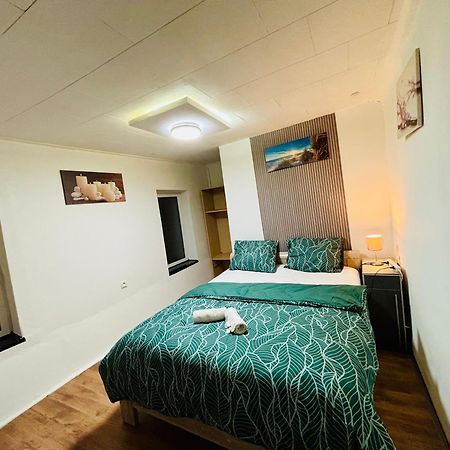 Cozy&Calm Room With Ensuite Heers Eksteriør billede